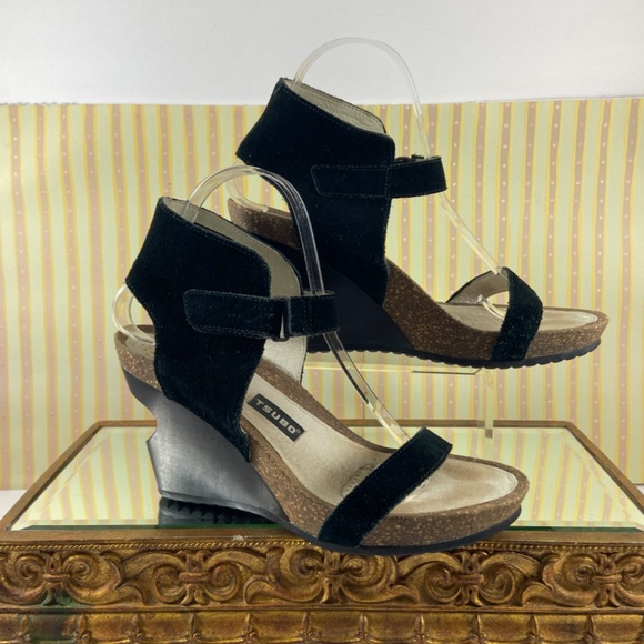 Tsubo Tehina Suede Leather Sandals - Picture 3 of 16